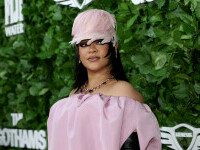 Rihanna, apariție inedită pe covorul roșu alături de A$AP Rocky. Ținuta cu care a atras toate privirile. GALERIE FOTO