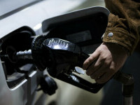 Percheziții în Dolj, inclusiv la o instituție publică. Mai mulți bugetari sunt suspectați că au furat bonuri de carburant