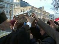 Moaștele Sfântului Nicolae au fost plimbate prin Brăila. Pelerinii au stat la coadă zeci de minute pentru a se închina
