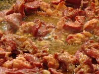 Prețurile ridicate nu i-au oprit pe vizitatori să deguste mâncărurile tradiționale de la târgurile de Crăciun din Capitală