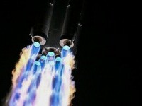 China a trimis în spațiu o rachetă cu sateliți la bord, pentru internet. În premieră, a folosit kerosen pe bază de cărbune