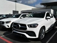 Importau mașini noi și le vindeau ca second-hand, în Franța. Schema ilegală le-a adus 3,2 milioane de euro