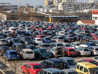 Doi români au adus 2.300 de mașini vechi în România și le-au vândut pe 27 de milioane de euro. Apoi au fost reținuți