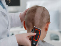 Scandal în Franța. Un copil dintr-un centru de plasament, ras în cap cu forța de către îngrijitori și batjocorit | FOTO