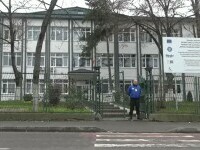 O profesoară din Galați s-a ales cu dosar penal după ce și-ar fi amenințat elevii cu un cuțit. De ce venea cu arma la ore