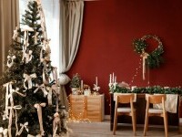 Tendințe 2025: Cum se împodobește bradul de Crăciun pentru un decor modern și elegant