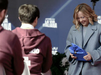 Giorgia Meloni transformă cadourile de la liderii lumii într-o licitație caritabilă. Obiectele neobișnuite primite