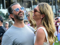 Donald Trump Jr., fiul cel mare al președintelui SUA, s-a logodit. Cine este Bettina Anderson. FOTO