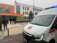 Copil de 10 ani, înjunghiat mortal de un adolescent într-o școală din Rusia. Atacatorul purta un tricou cu „No Lives Matter”