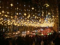 De unde vine tradiția luminițelor de Crăciun. Cine este inventatorul acestui obicei