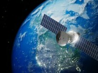 Un satelit Starlink s-a desprins de pe orbită şi cade pe Pământ. Compania spune că s-a produs o „anomalie”