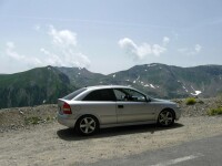 Un șofer român care mergea cu familia a oprit brusc mașina și s-a aruncat într-un canal