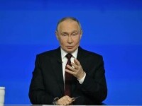 „De ce ruşii obişnuiţi trăiesc mai prost decât oamenii din Papua Noua Guinee?”. Întrebări incomode pentru Vladimir Putin