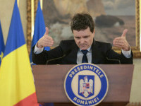 Fost membru CSM, atac dur la Nicușor Dan: ”Nebunia unui directoraș de operetă care și-a uitat pastilele”