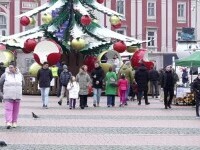 Mai mulți turiști din Serbia și Ungaria vin pentru o zi, în România, atrași de târgurile de Crăciun din Timișoara și Brașov