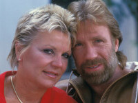 Prima soție a lui Chuck Norris, cu care actorul are doi copii, a murit în Texas: ”Suntem recunoscători că nu mai suferă”