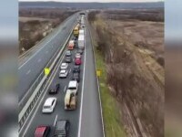 Românii care s-au întors acasă de sărbători au stat în coloane uriașe pe Autostrada A1 și au umplut cu gunoaie parcările
