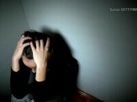 Un individ a fost condamnat definitiv la 2 ani de închisoare, după ce și-a terorizat soția, uneori în prezența copilului