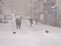 ANM a prelungit avertizările de vreme rea: vânt puternic, ninsori și viscol. HARTĂ