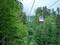 Probleme în funcţionarea instalaţiilor de transport pe cablu de la Sinaia, din cauza vântului puternic