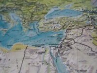 O nouă țară apare pe harta lumii. Israelul, primul stat care recunoaște oficial existența sa. Egipt și Turcia se împotrivesc