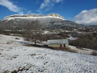 Stațiuni-fantomă în Alpi. Cum dispar domeniile de schi din Franța, lăsând în urmă pârtii și clădiri abandonate