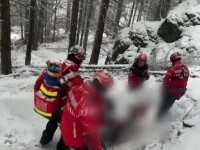 O turistă rănită, coborâtă de salvamontiști după cinci ore de intervenție în Ceahlău