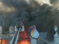 Incendiu de proporții în cartierul Militari din Capitală. Flăcările, stinse după o zi întreagă de intervenție a pompierilor