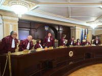 Fost președinte CCR, despre judecătorii care au ”chiulit” de la dezbatarea pensiilor speciale. ”Nu așa, gata, îi dăm afară”