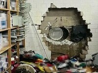 Jaf ca în filme la o bancă din Germania. Hoții au spart un perete de la subsol. Prejudiciu de milioane de euro