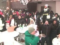 Cum a rezistat un turist gerului care a înghețat băutura din pahare, la 1.700 de metri, în masivul Postăvaru