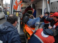 Plafon prabusit la un mall din Oradea, aflat in constructie! Un om a murit!