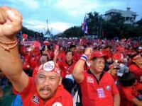suporteri ai fostului premier thailandez
