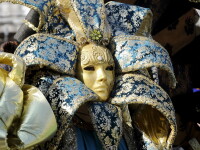Masti, vin in valuri si Traviata. A inceput Carnavalul de la Venetia. VIDEO
