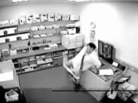 A vrut sa-si xeroxeze fundul, dar... Vezi aici ce a iesit!