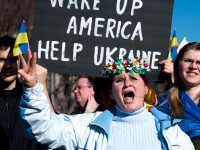 Manifestatie pro-Ucraina, in fata Casei Albe