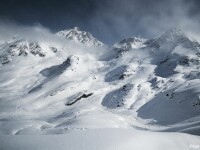 Avalansa intr-o statiune montana populara din Austria. Cel putin 5 persoane au decedat