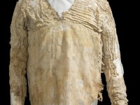Cum arata cea mai veche rochie din lume: dateaza de 5000 de ani si a fost descoperita intr-un mormant din Egipt