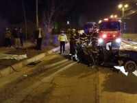 Grav accident in Iasi. O tanara de 26 de ani a murit dupa ce autoturismul Tico in care se afla a fost lovit de un TIR. FOTO