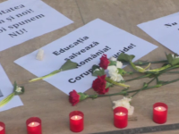 Lumânări și flori în memoria limbii române. Studenți și profesori, ironici la adresa noului ministru al Educației