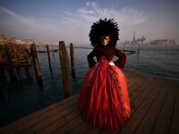 Cristina Bica, romanca la carnavalul de la Venetia