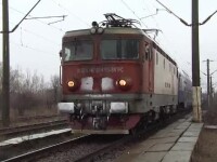 Trafic feroviar blocat în județul Bacău, după ce vagoanele unui tren de marfă au deraiat