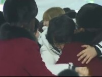 Moment emoţionat la despărţirea echipei coreene unite, la finalul Jocurilor Olimpice