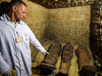 50 de mumii descoperite într-un mormânt faraonic în Egipt. Imagini din catacombe