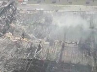 De trei zile arde mocnit incendiul de la fabrica din Alba Iulia. Pagubele sunt uriașe