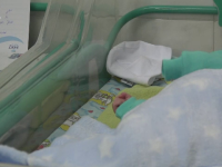 Tragedie fără margini în Baia Mare. Un bebeluș de o lună a fost găsit mort în casă. Ce spun părinții