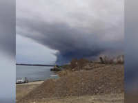 Incendiu puternic pe malul Dunării, în Bulgaria. Fumul s-a văzut și în România