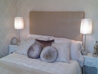 (P) Albe sau colorate? Tu ce lenjerii de pat alegi pentru dormitorul tău?