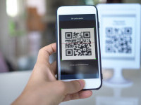 Britanicii vaccinați anti-Covid ar putea obține coduri QR scanabile pentru a putea călători în străinătate