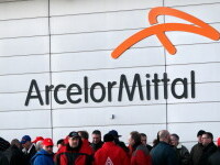 ArcelorMittal anunţă concedieri masive. Cel mai mare producător de oțel din lume are trei fabrici în România